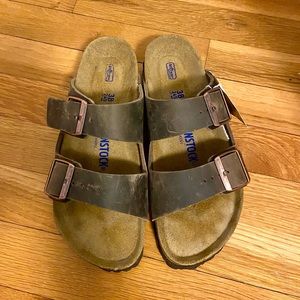 New pair of brown Birkenstocks, 38 narrow soft bed